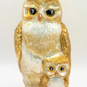 Glassware Die Eule hält schützend den Flügel über ihr Junges