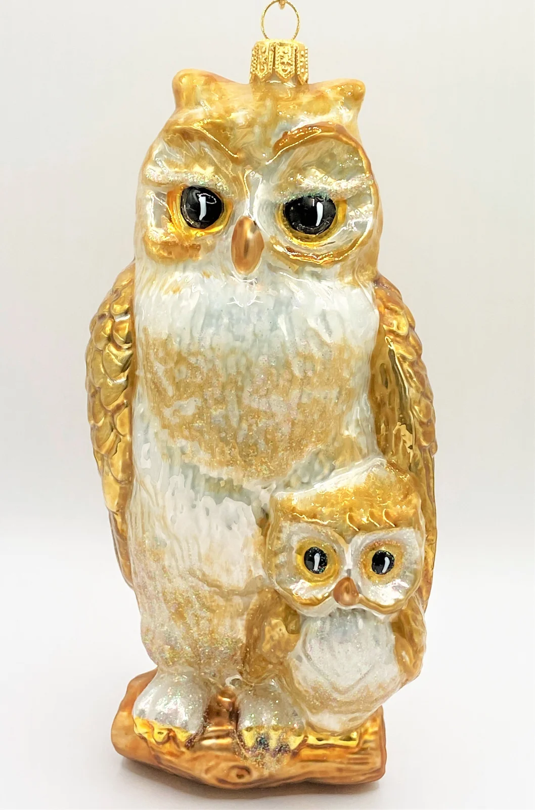 Glassware Die Eule hält schützend den Flügel über ihr Junges