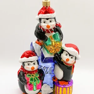 Glassware Pinguine bringen Geschenke zur Post