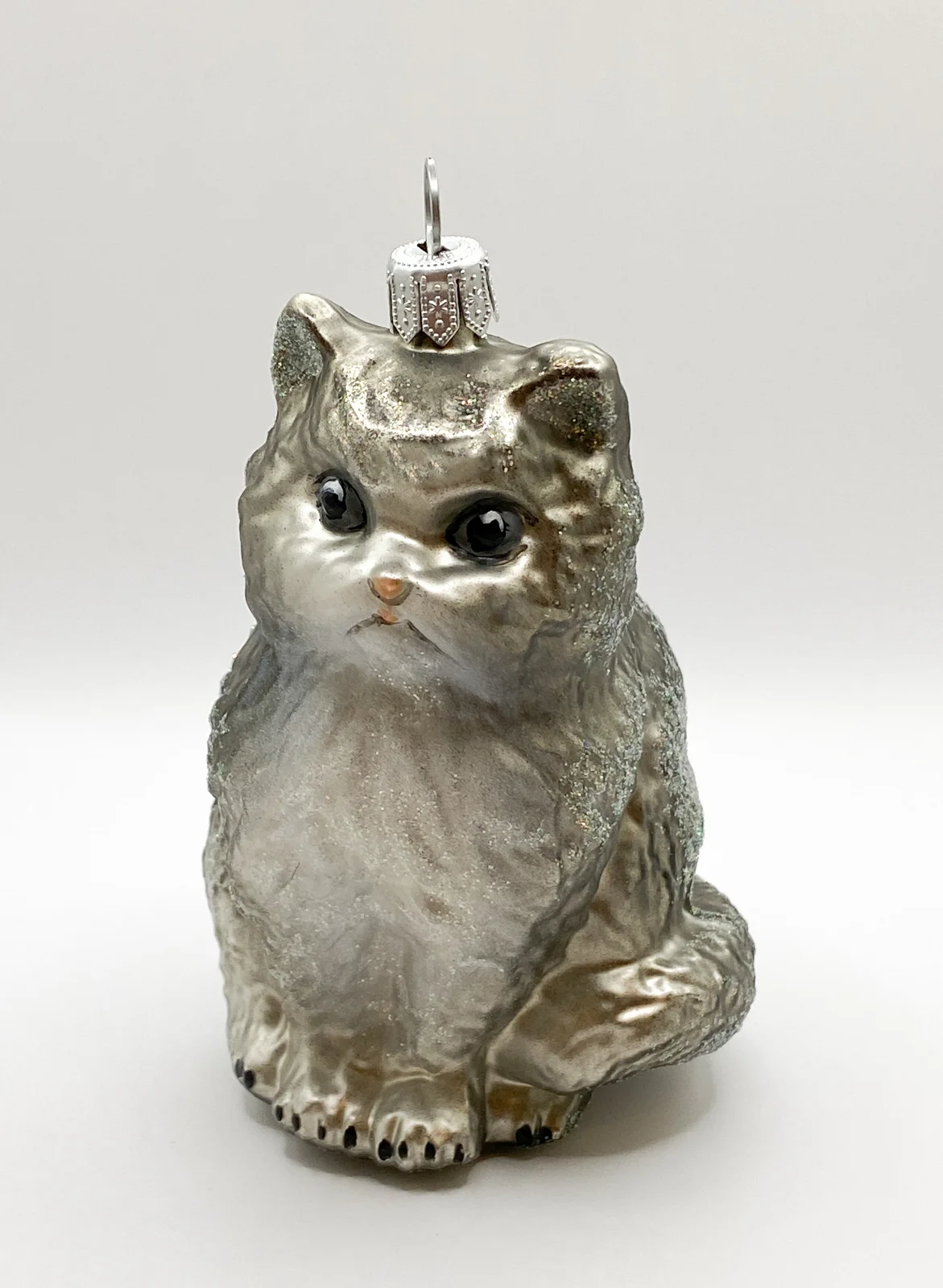 GMC Grau-weisse Perser-Katze