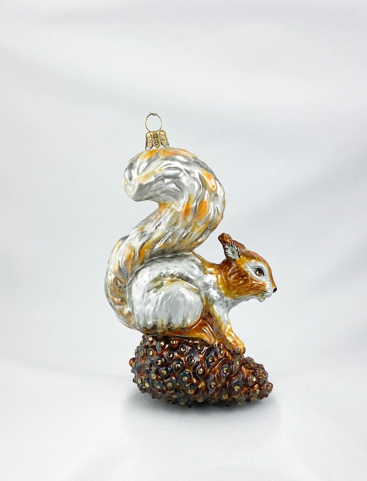 AtlasArt Eichhörnchen auf Pinienzapfen, AtlasArt