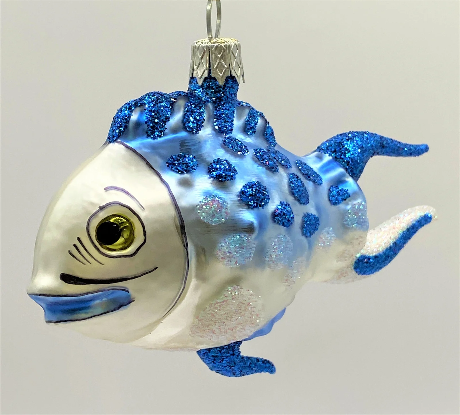GMC Fröhlicher Fisch mit blauen Flossen