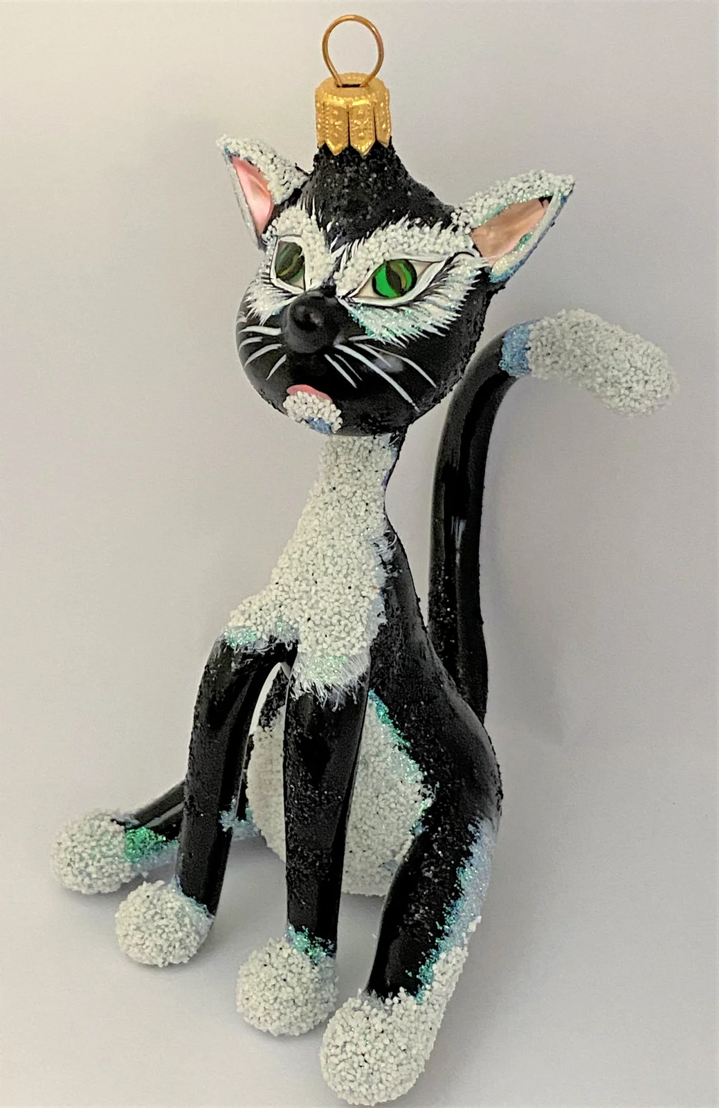 Wiktoria Grosse sitzende schwarze Katze