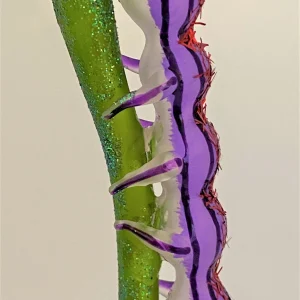 Wiktoria Violette Raupe am Blatt