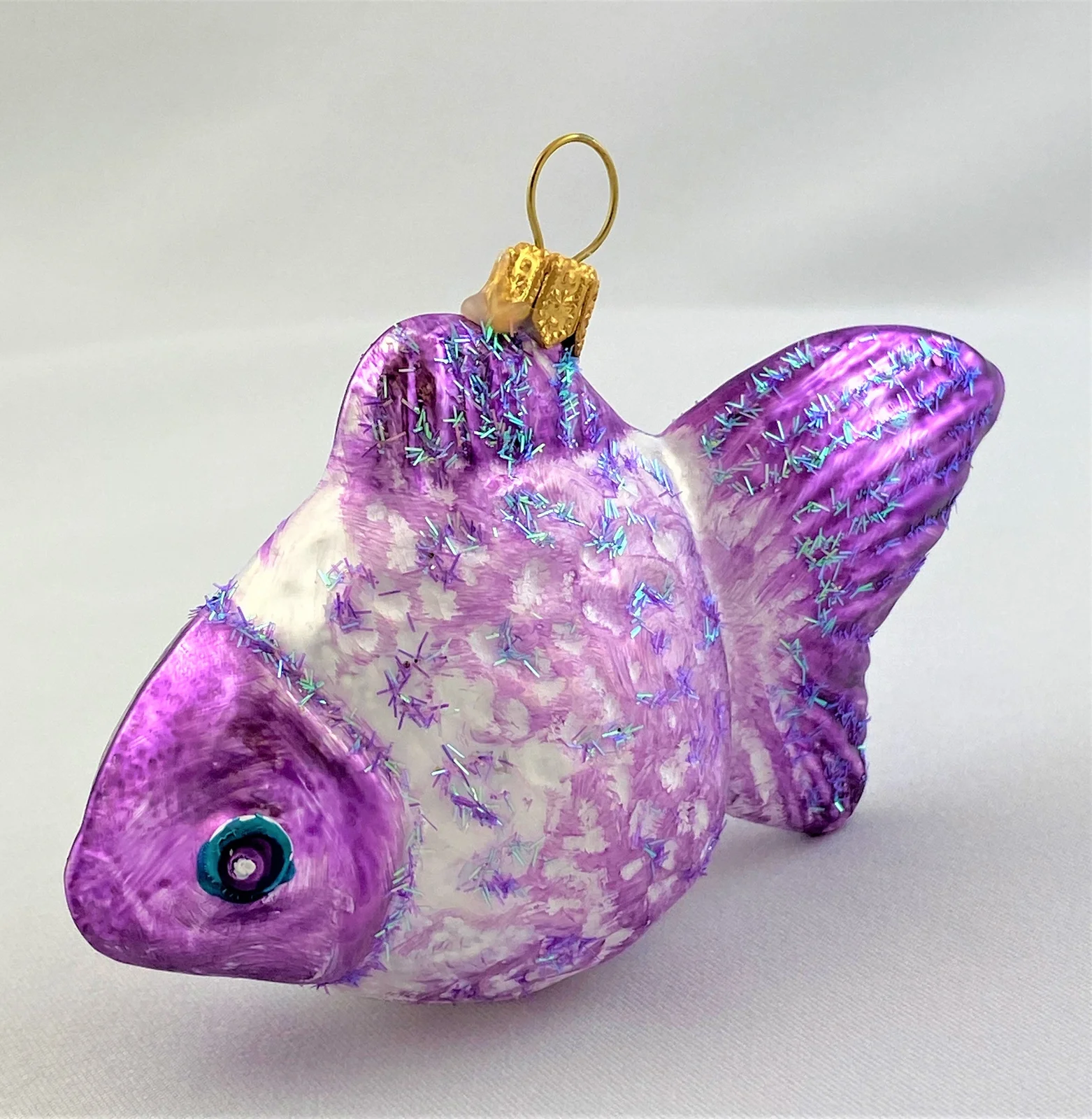GMC Herziger lila weisser Fisch