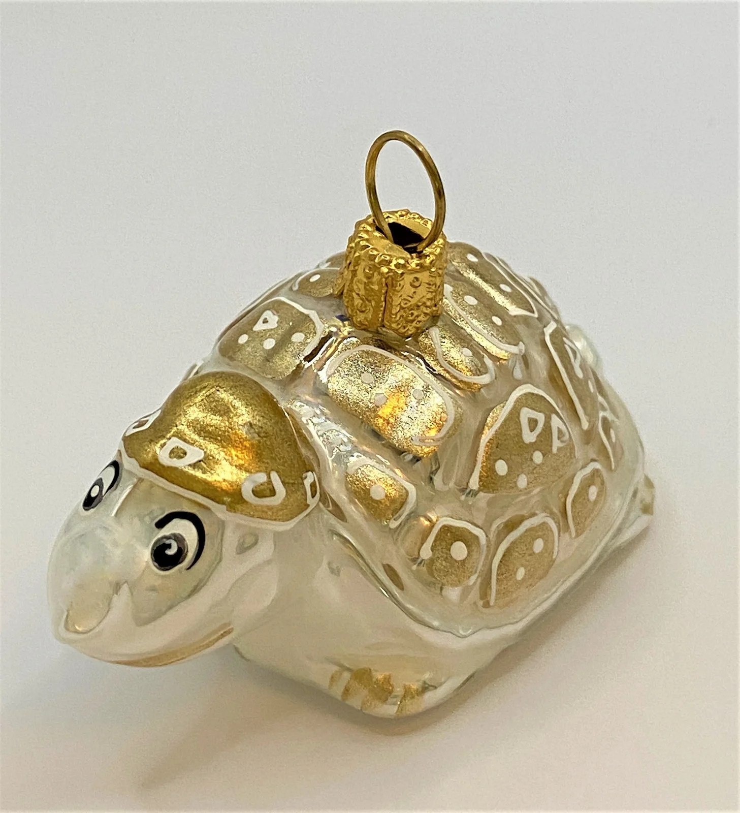 GMC Schildkröte mit goldener Mütze