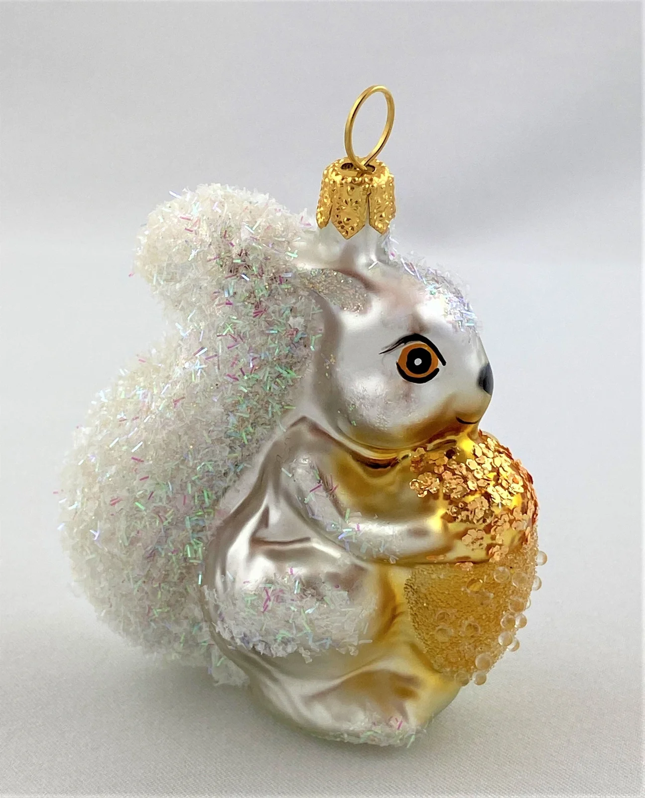 GMC Eichhörnchen mit goldener Eichel