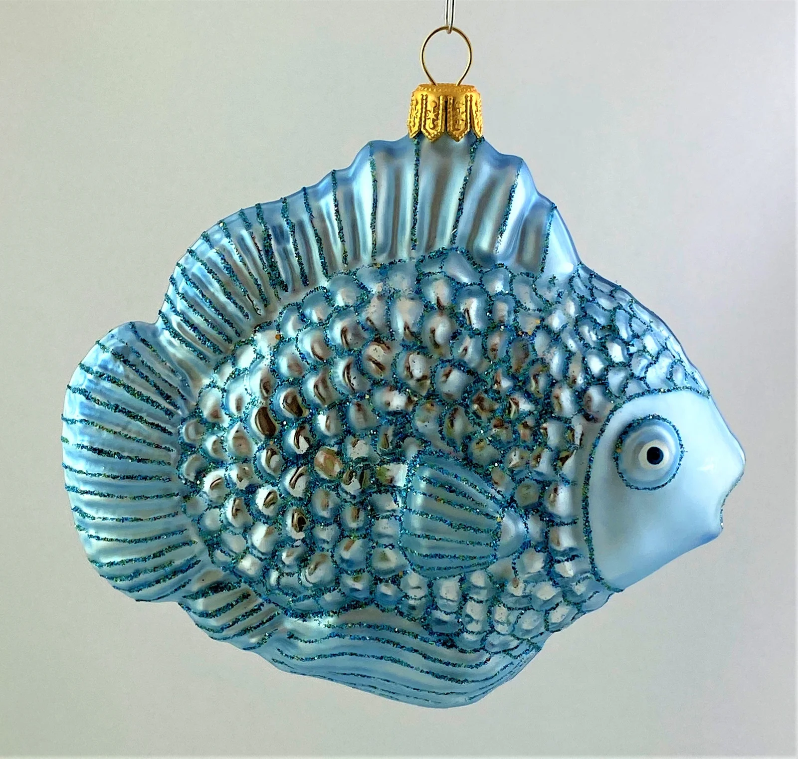 GMC Grosser hellblauer Fisch