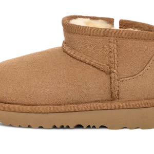 Classic Ultra Mini Boots TD "Chestnut" 1130750T CHE