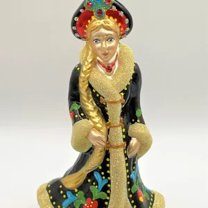 Hanco Snegurotschka in traditionellem russischen Mantel