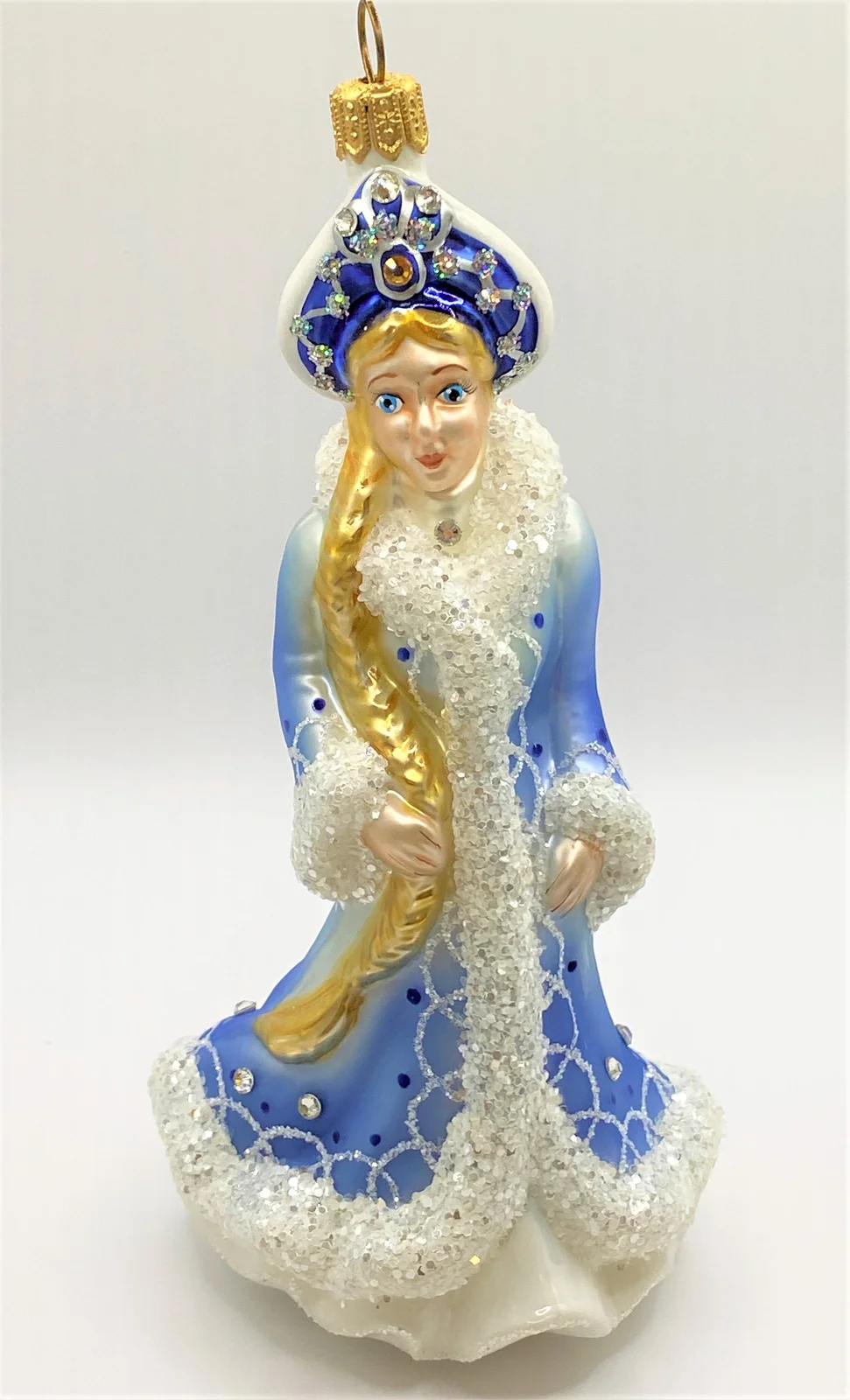 Hanco Snegurotschka im eisblauen Mantel