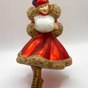 Komozja Frau im roten Winterkleid mit weissem Muff, KOMOZJA MOSTOWSKI