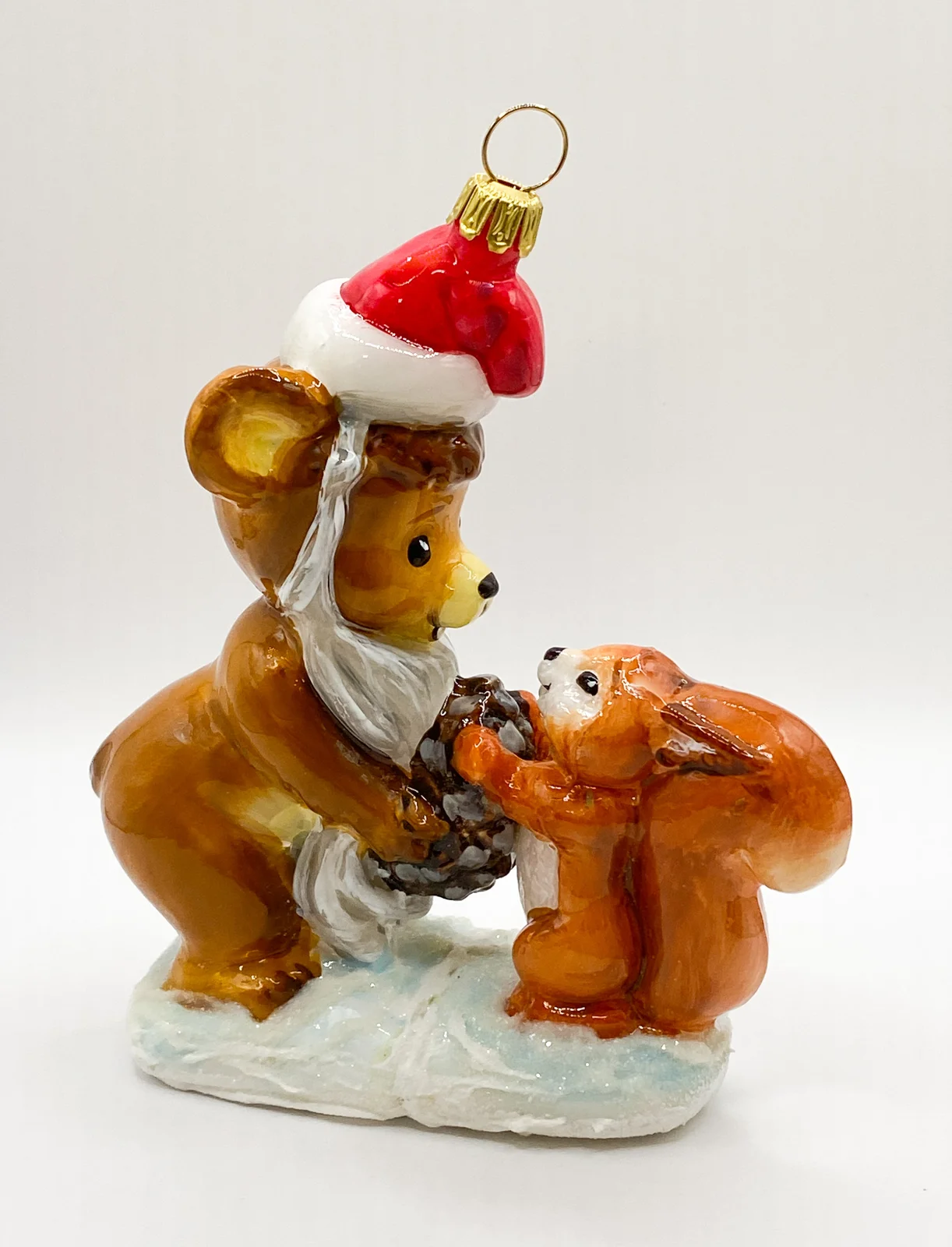 Komozja Der kleine Bär hat sich für das Eichhörnchen als Weihnachtsmann verkleidet, KOMOZJA MOSTOWSKI