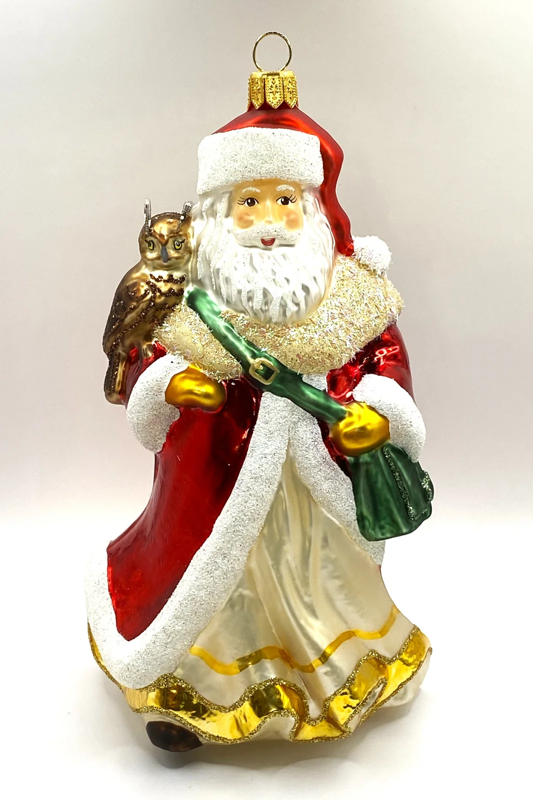 Hanco Weihnachtsmann mit Uhu auf der Schulter