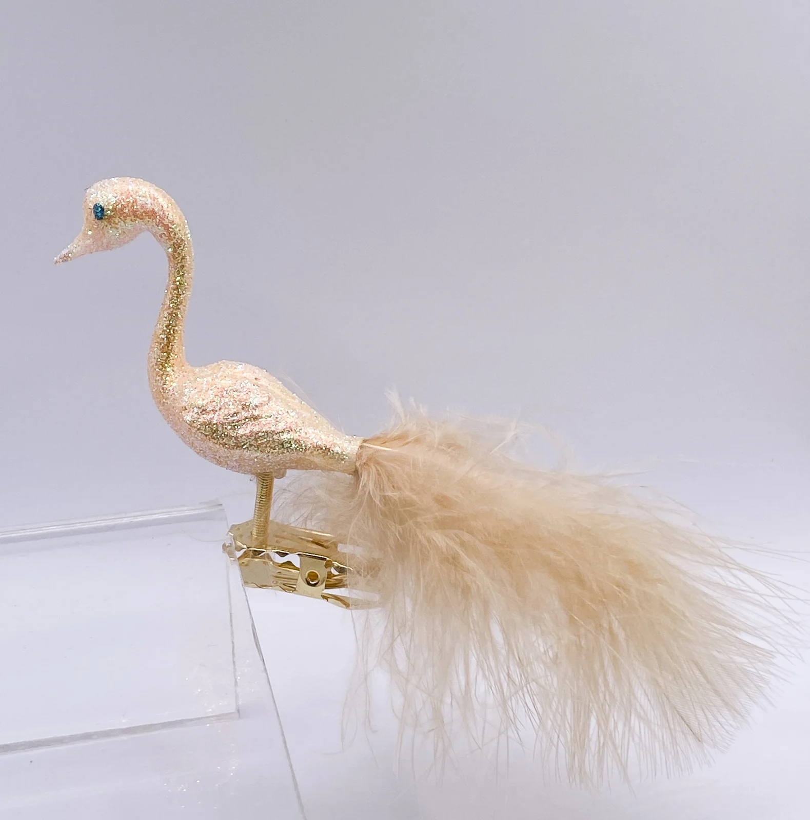 Thüringer Stilisierter Schwan mit Gold-Iris-Glimmer