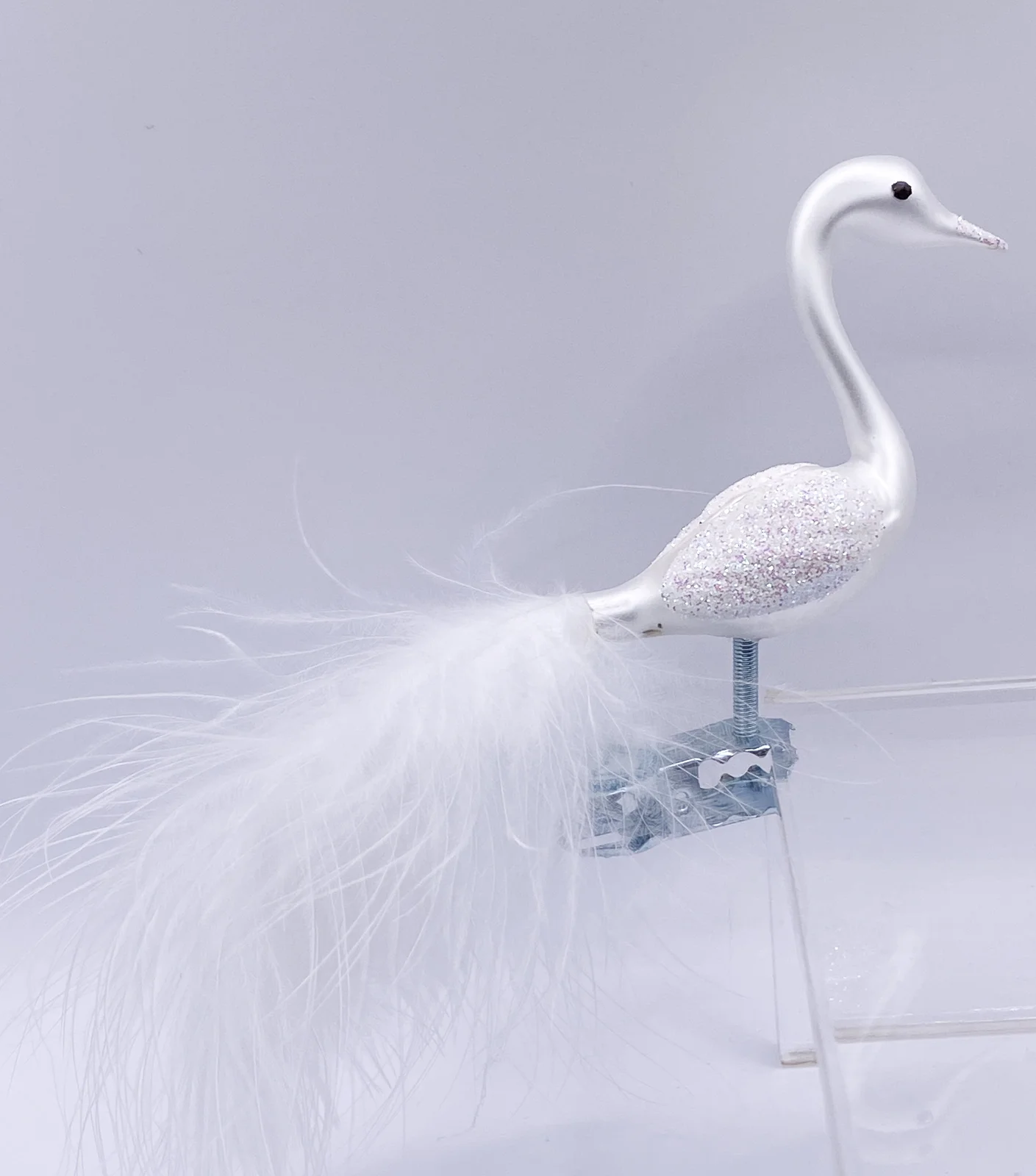Thüringer Stilisierter Schwan weiss mit Iris-Glimmer