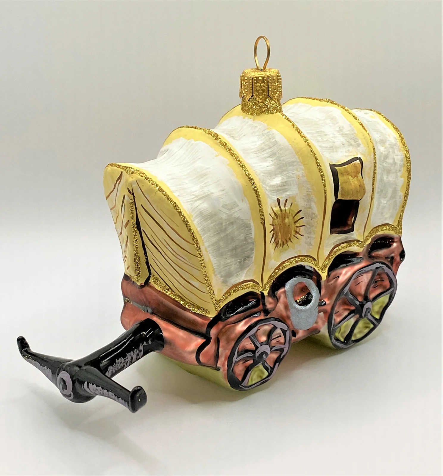 Wiktoria Planwagen mit geflickter Plane