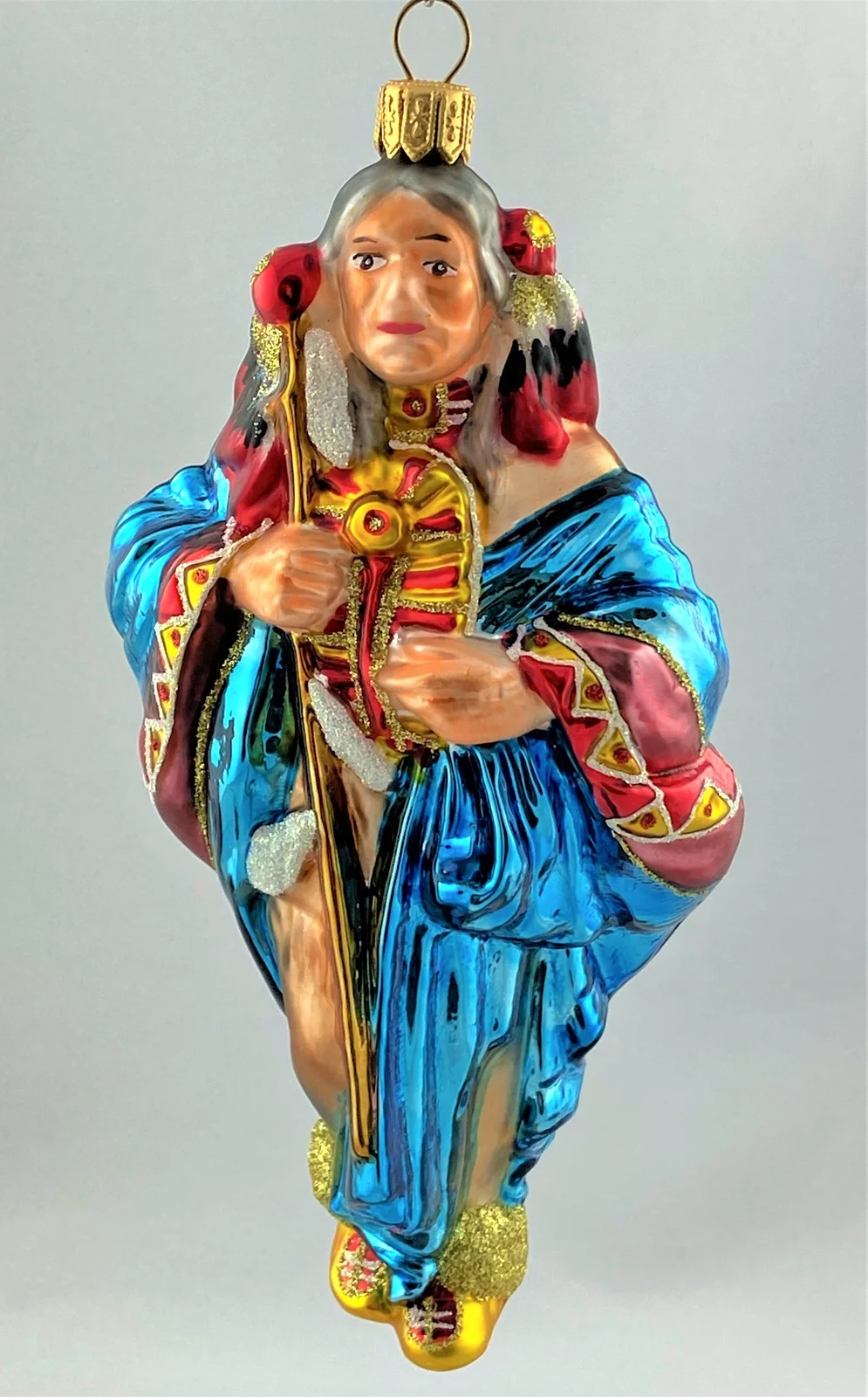 Glassware First Nation Weiser Mann in traditionellem Gewand