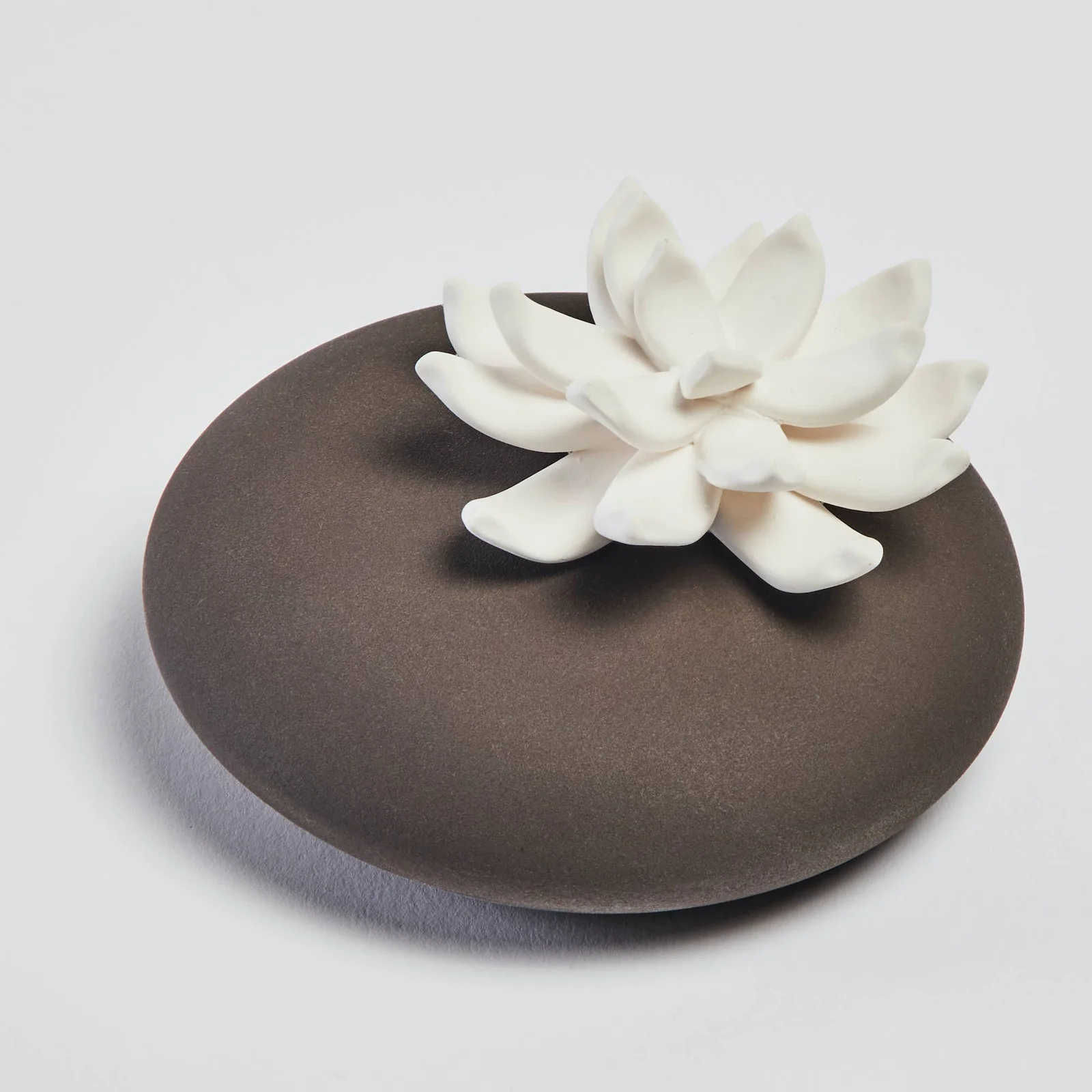 Anoq LILICAFE Duftdiffusor mit Porzellanblume – natürlicher Raumduft