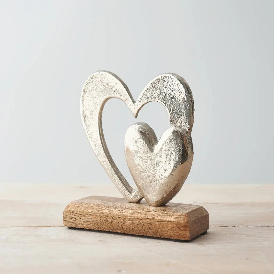 Gainsborough Giftware x Portland Living Doppeltes Herz-Ornament aus Aluminium