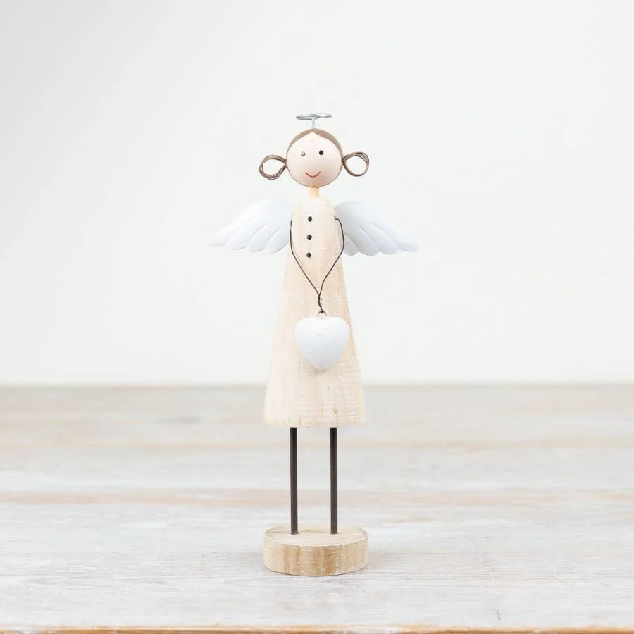 Gainsborough Giftware x Portland Living Holzengel mit Herzornament, 19 cm