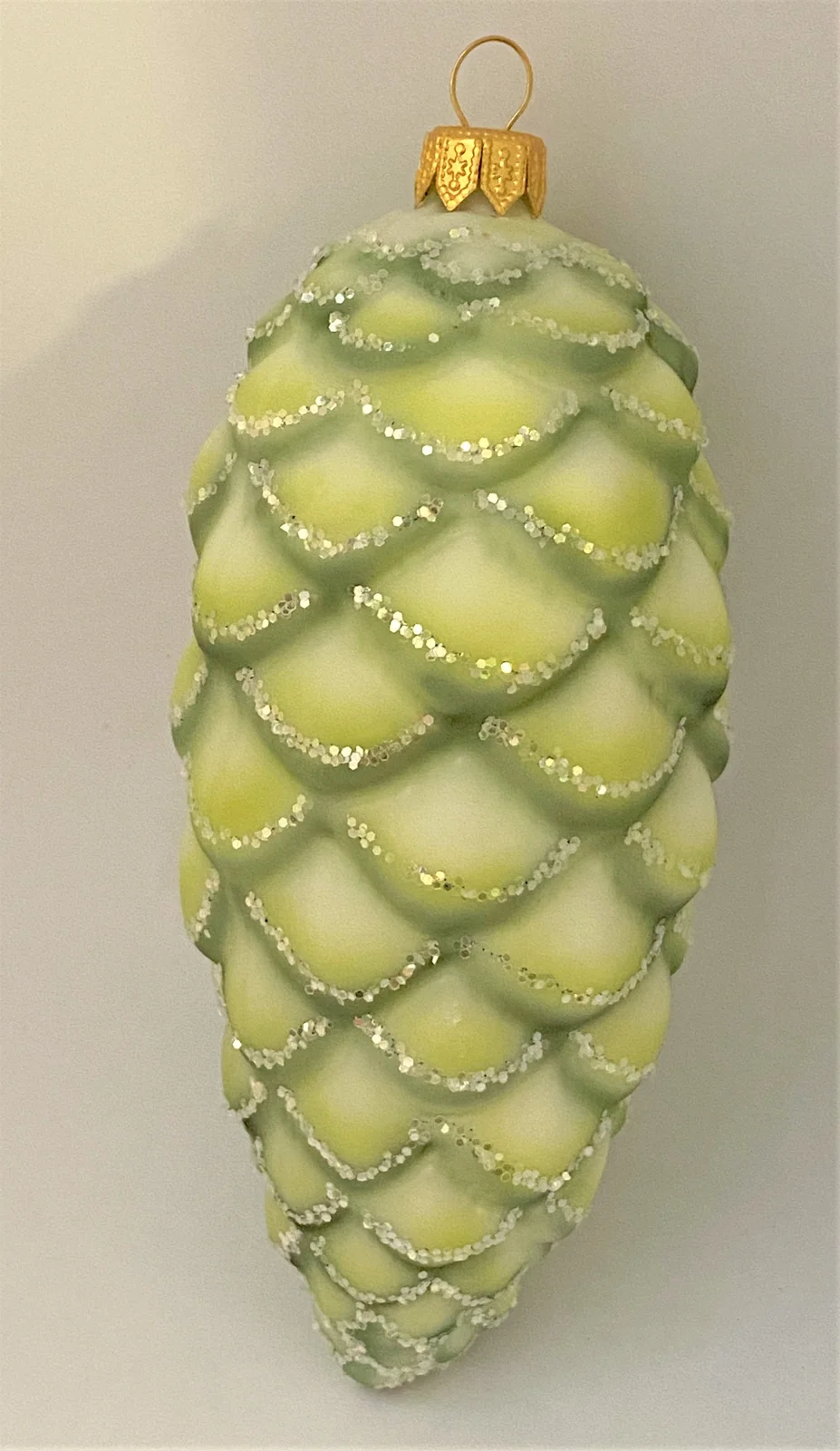 GMC Grosser pastellgrüner Zapfen