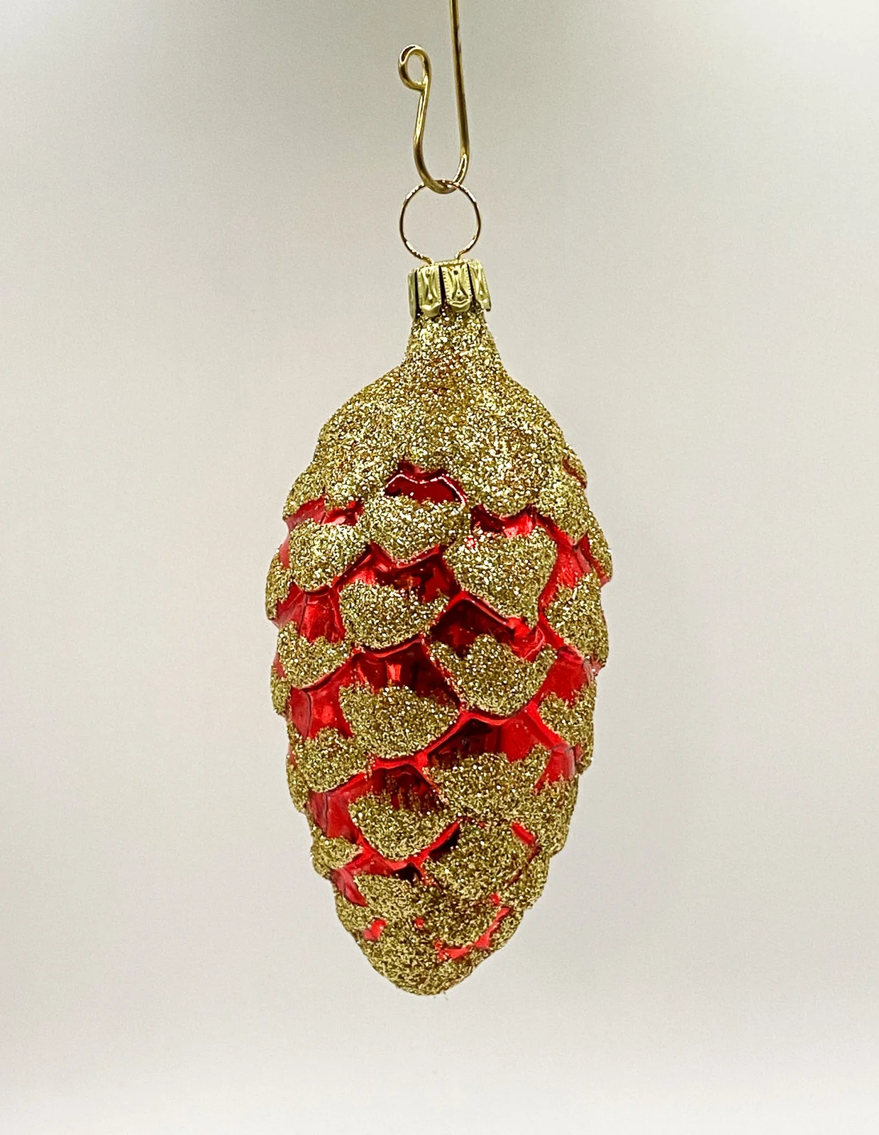 ANVA Roter Zapfen mit goldenem Glitzer